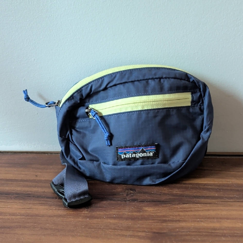 Patagonia Ultralight Black Hole® Mini Hip Pack 1L